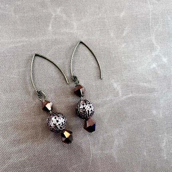 Bronze color Earrings - Picture 2 of 3